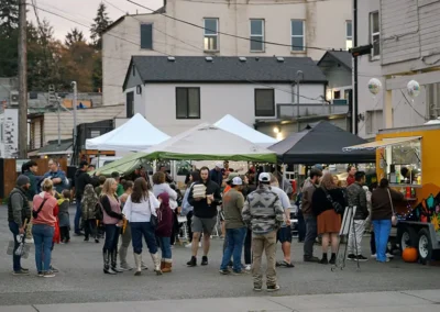 Event catering services in Arlington, WA by Tacos La Más Fregona serving fresh tacos at a local celebration